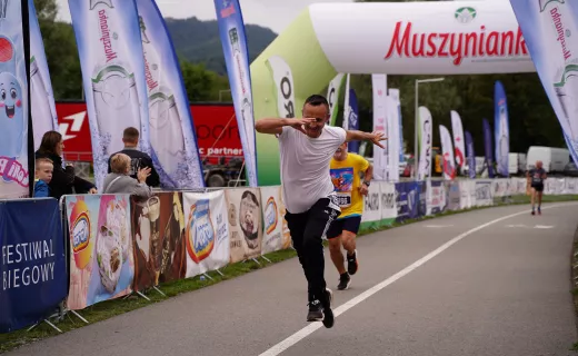 Nie pozostawili złudzeń! W tym roku Bieg Górski na 11 km należał do nich [WIDEO] - 110
